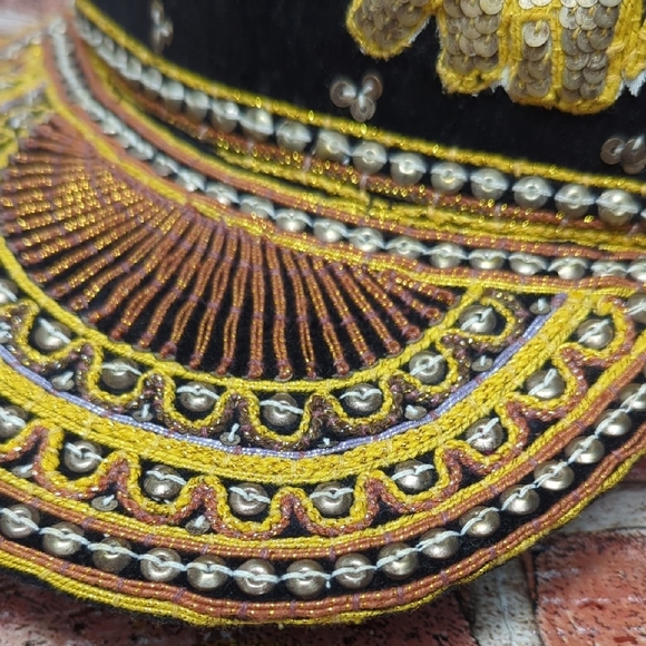 Vtg Kalaga Embroidered Elephant Tapestry Cap Beaded Sequin Black Velvet Mynamar - Picture 5 of 16